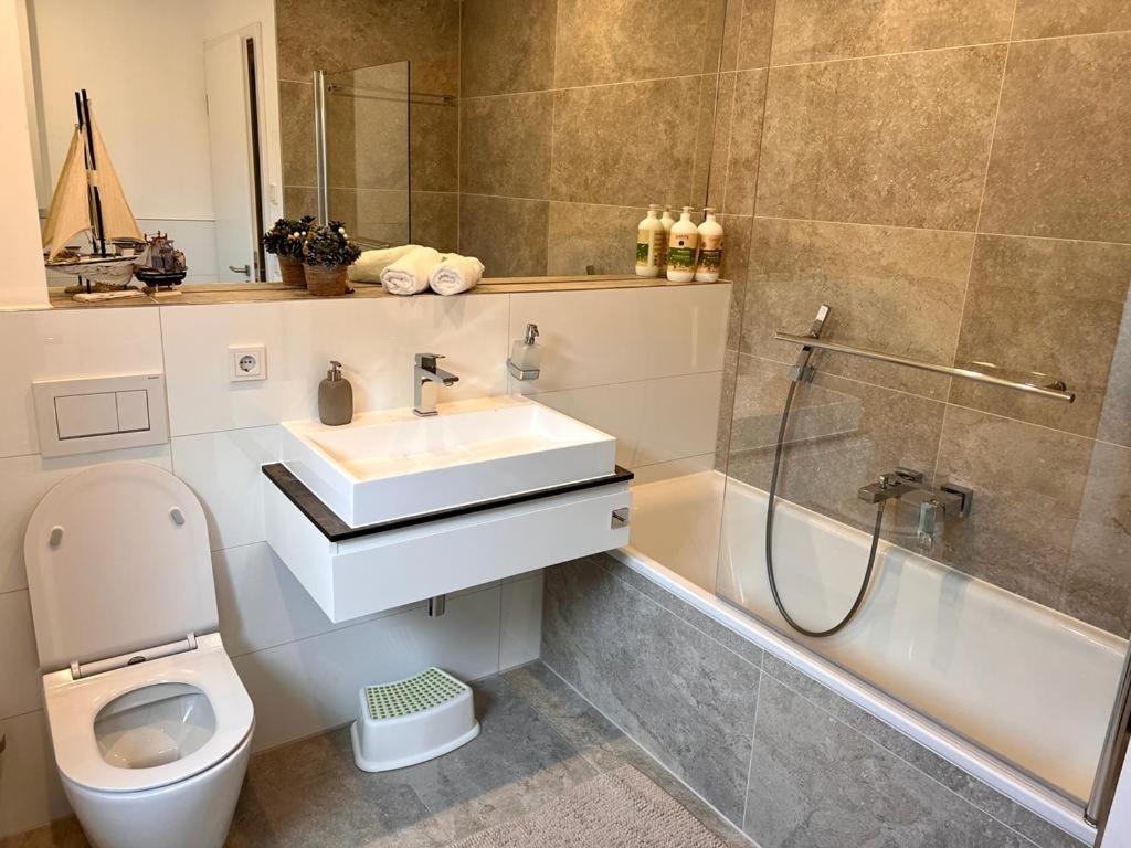 Apartments Bei Playmobil Eg,130M2,Grosse Terassen,24H Self Check-In, Free Parking Zirndorf Exterior foto